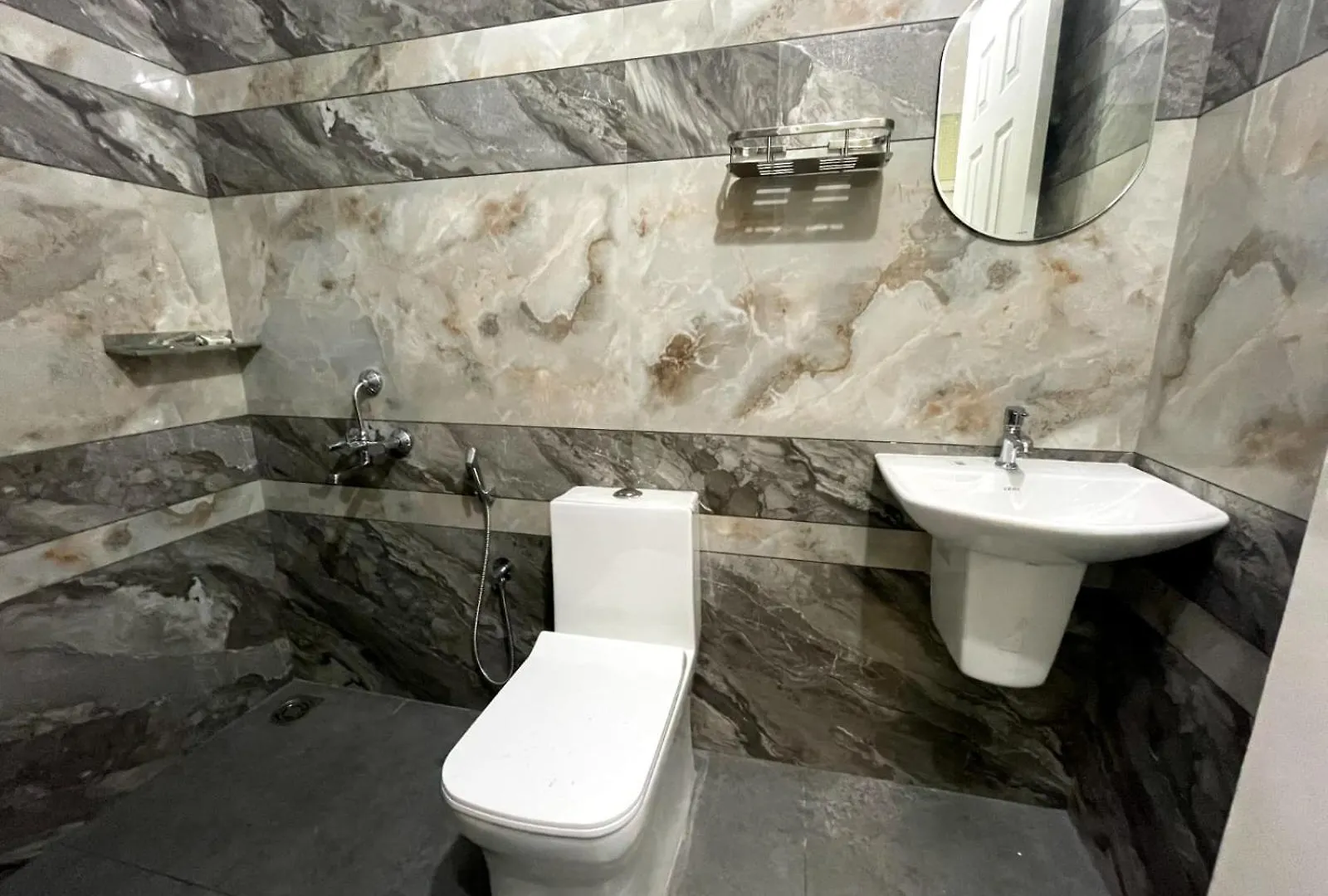 88 Homes Near Lulu Mall Kochi 0*,  India